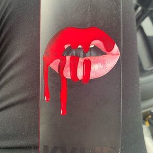 Kylie Lip kit.